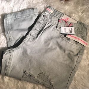 SALE* Cropped Boyfriend Ripped Jeans
